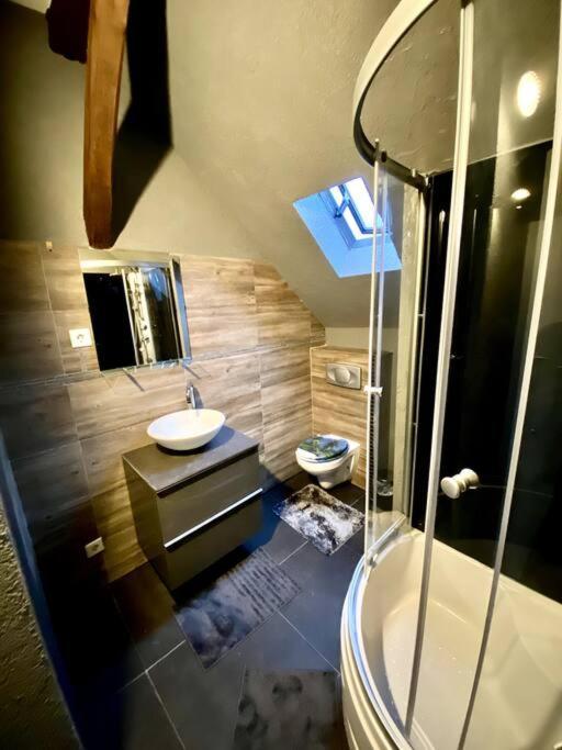 12: Privatzimmer Fuer Reisende Durch Koblenz コブレンツ エクステリア 写真