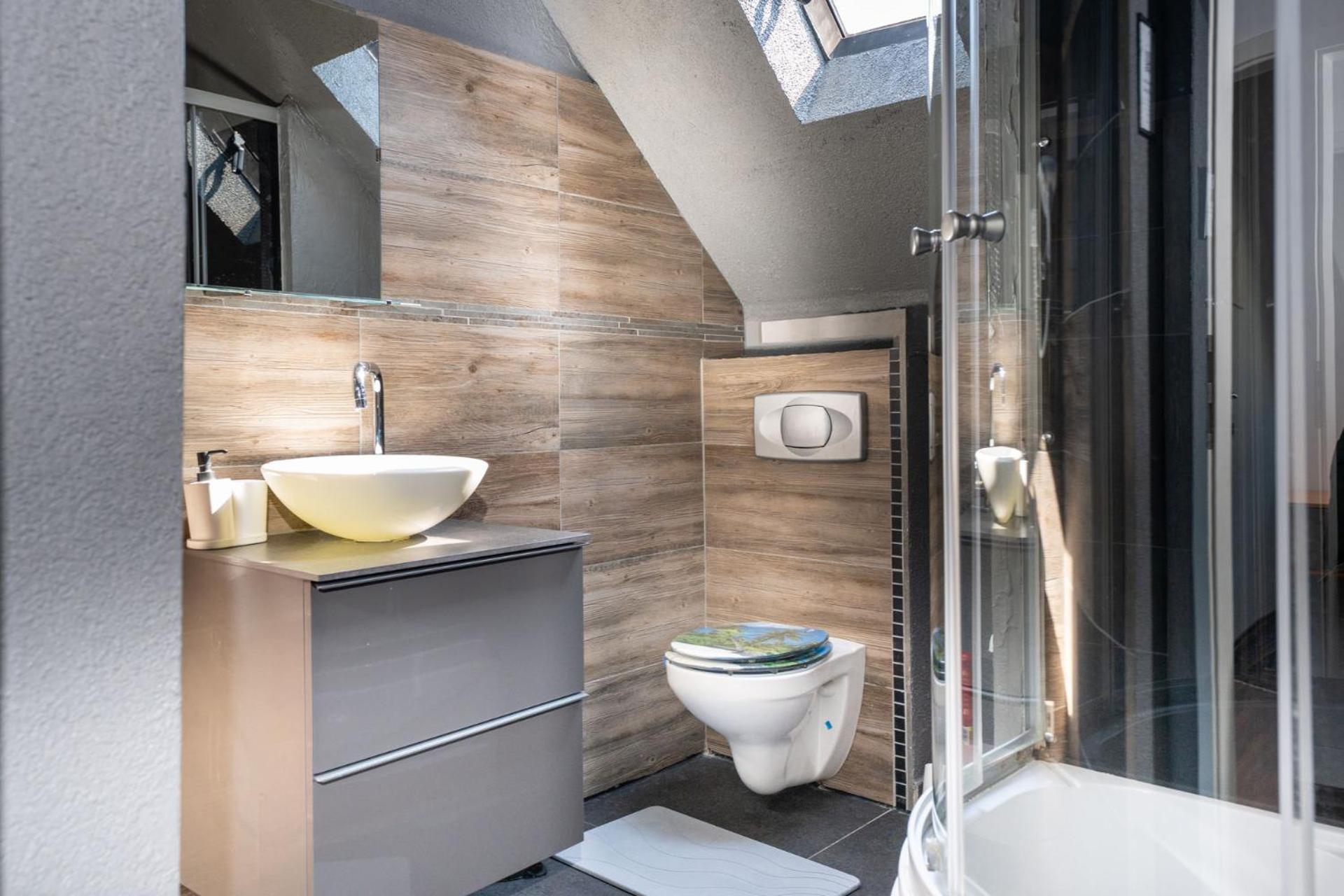 12: Privatzimmer Fuer Reisende Durch Koblenz コブレンツ エクステリア 写真